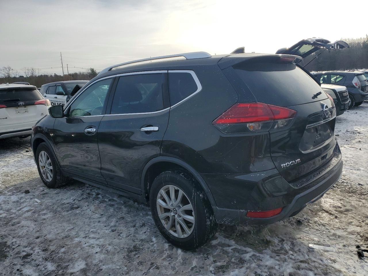 2017 NISSAN ROGUE S photo 2