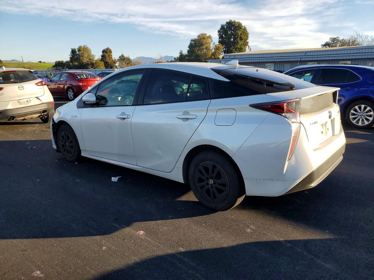 2016 TOYOTA PRIUS photo 2