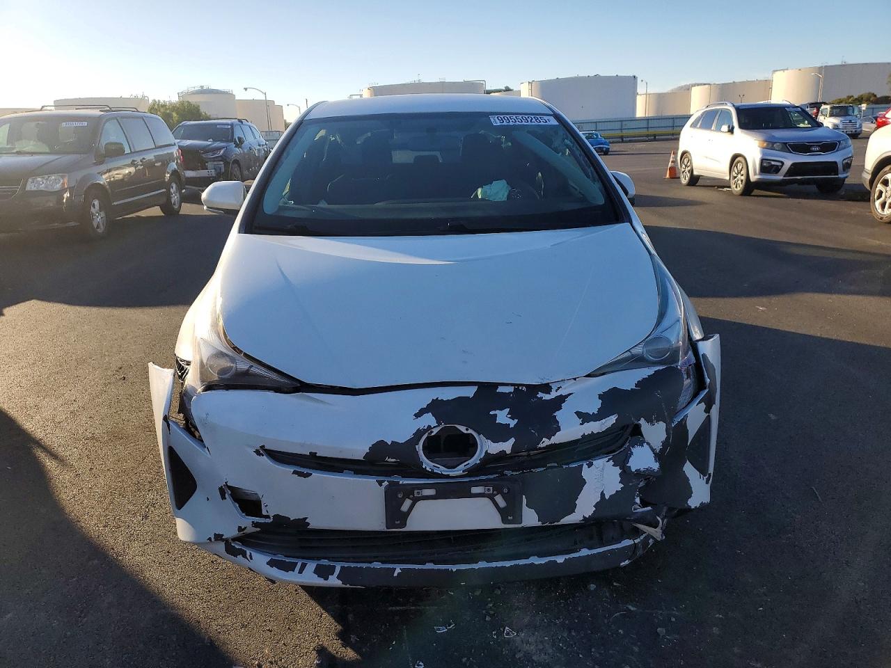 2016 TOYOTA PRIUS photo 5