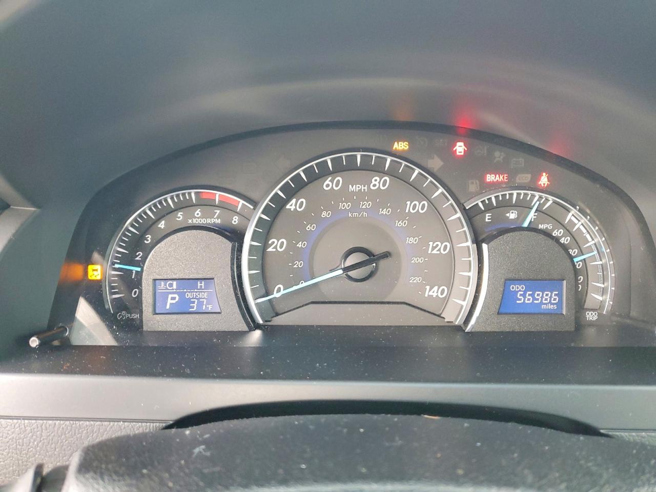 2012 TOYOTA CAMRY SE photo 17