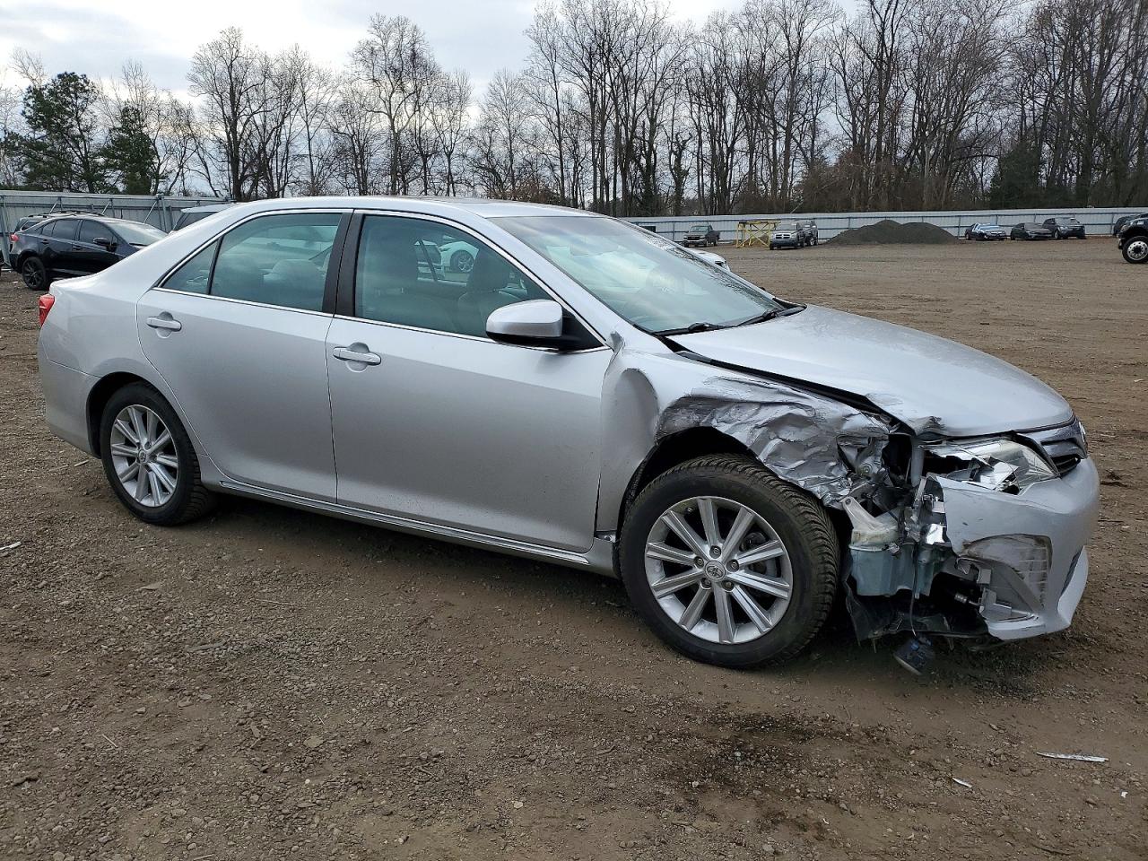 2012 TOYOTA CAMRY SE photo 7