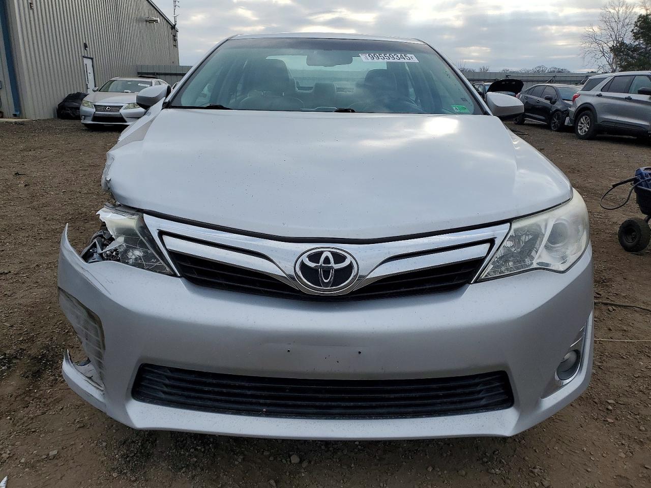 2012 TOYOTA CAMRY SE photo 9