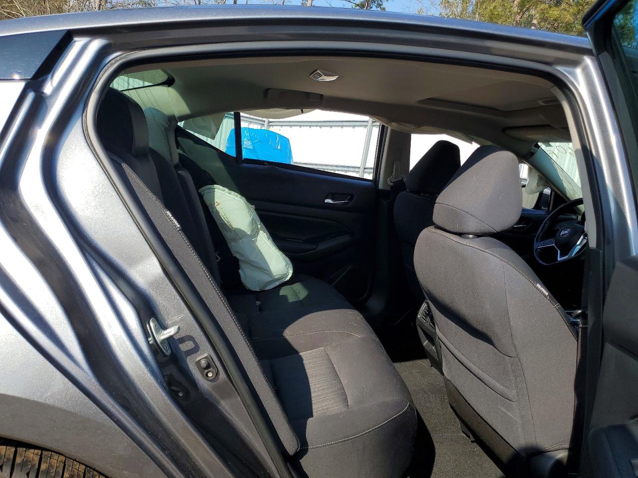 2019 NISSAN ALTIMA SV photo 10