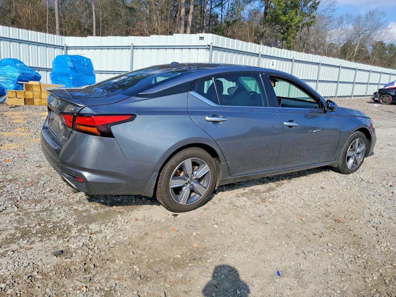 2019 NISSAN ALTIMA SV photo 3