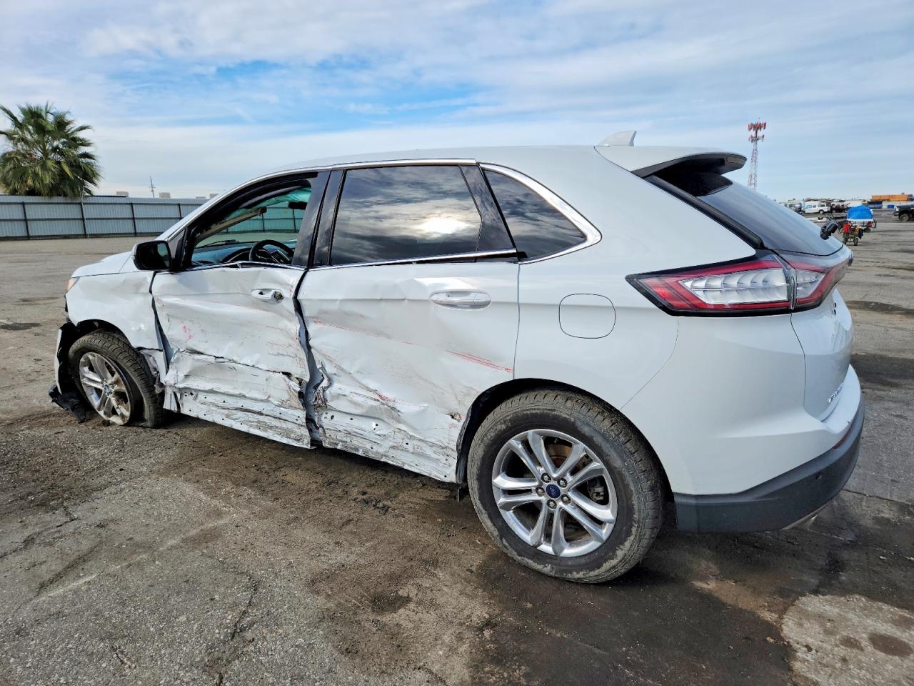 2015 FORD EDGE SEL photo 2