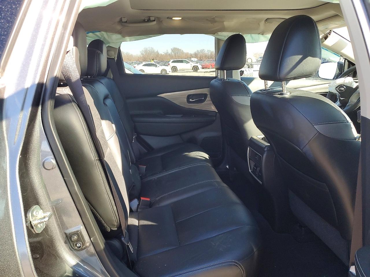 2015 NISSAN MURANO S photo 10
