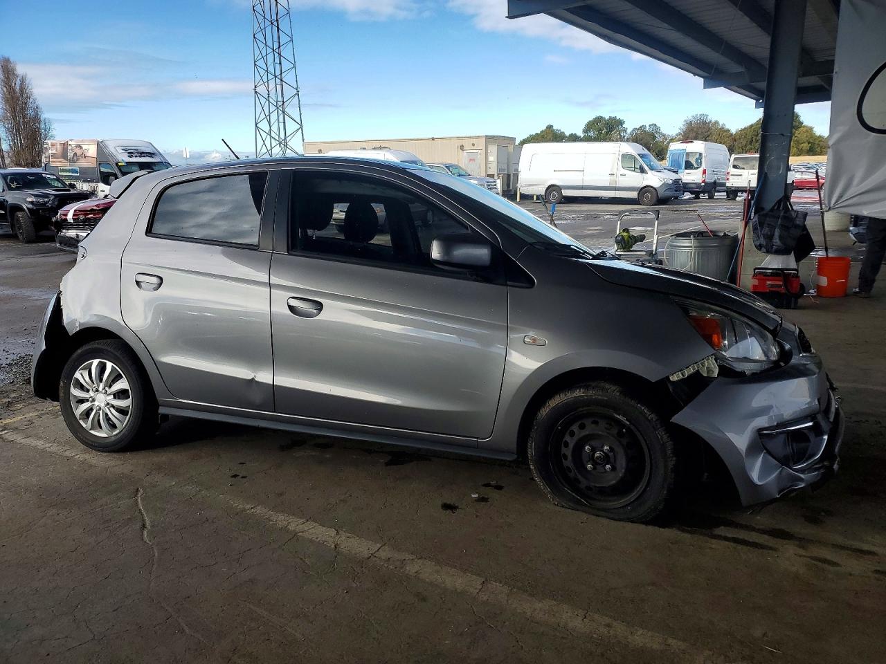 2017 MITSUBISHI MIRAGE ES photo 4