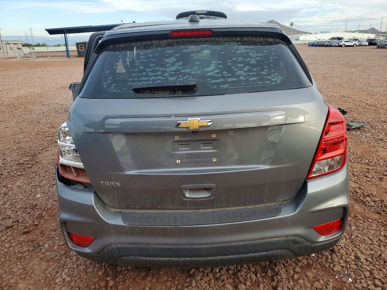2020 CHEVROLET TRAX LS photo 6