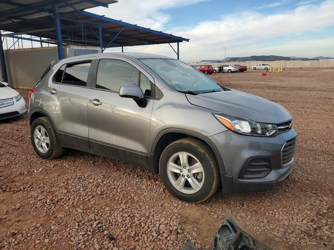 2020 CHEVROLET TRAX LS photo 4