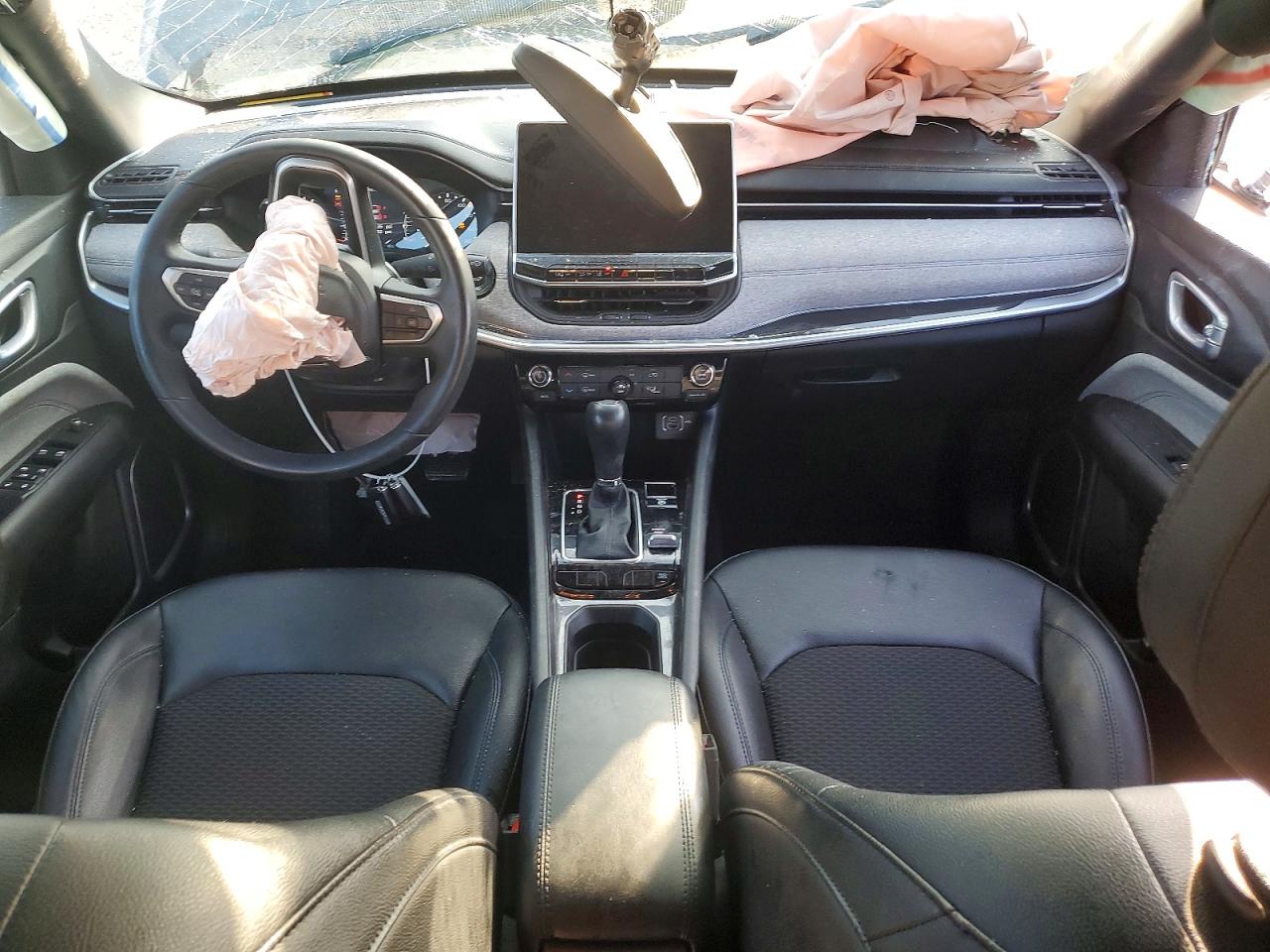2024 JEEP COMPASS LATITUDE photo 8