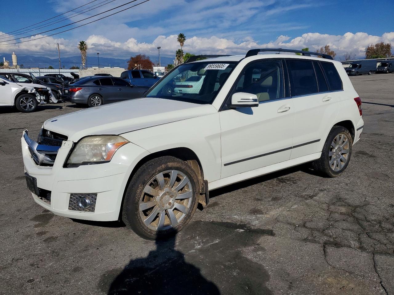 2011 MERCEDES-BENZ GLK
