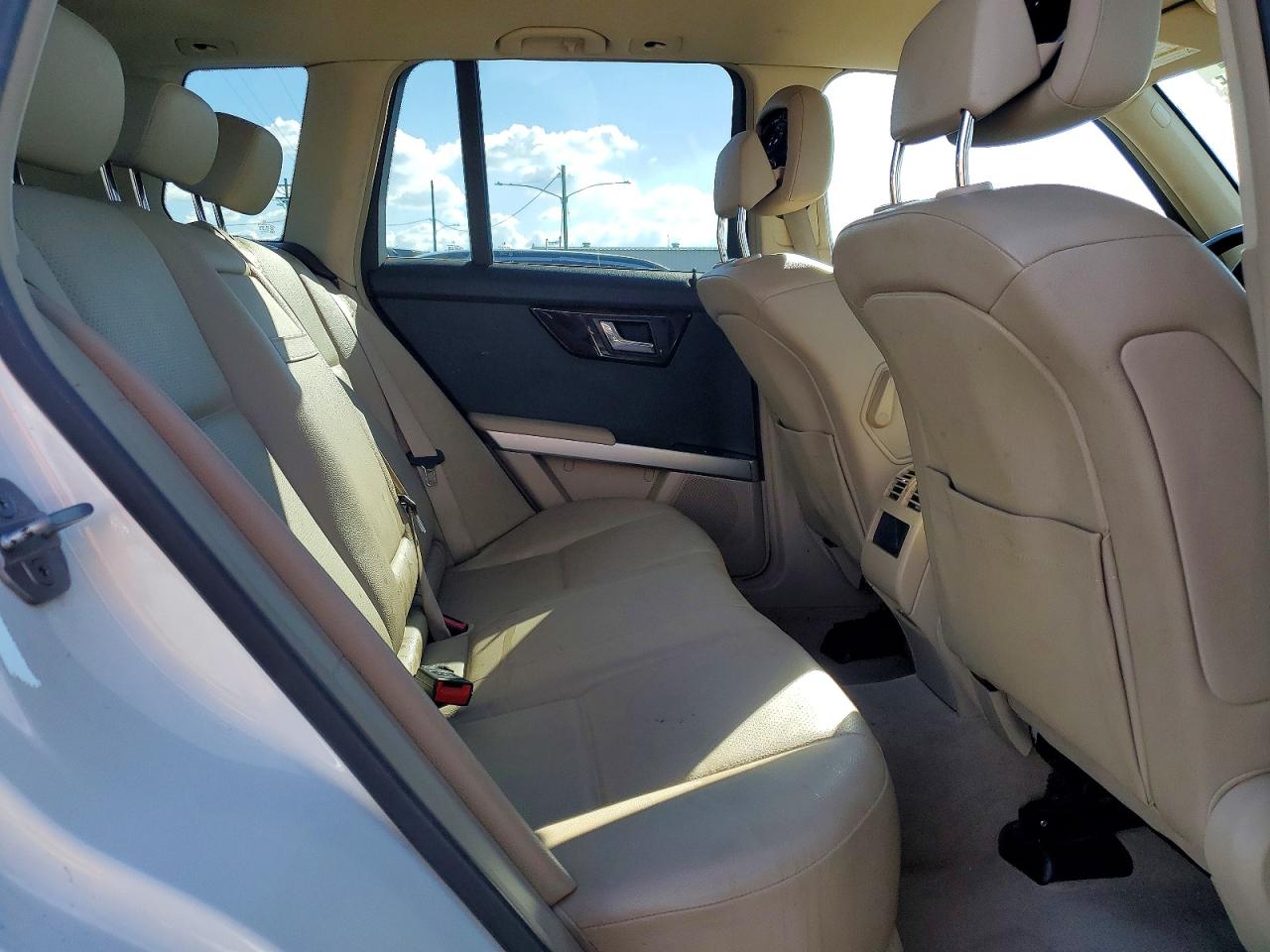 2011 MERCEDES-BENZ GLK 350 photo 11