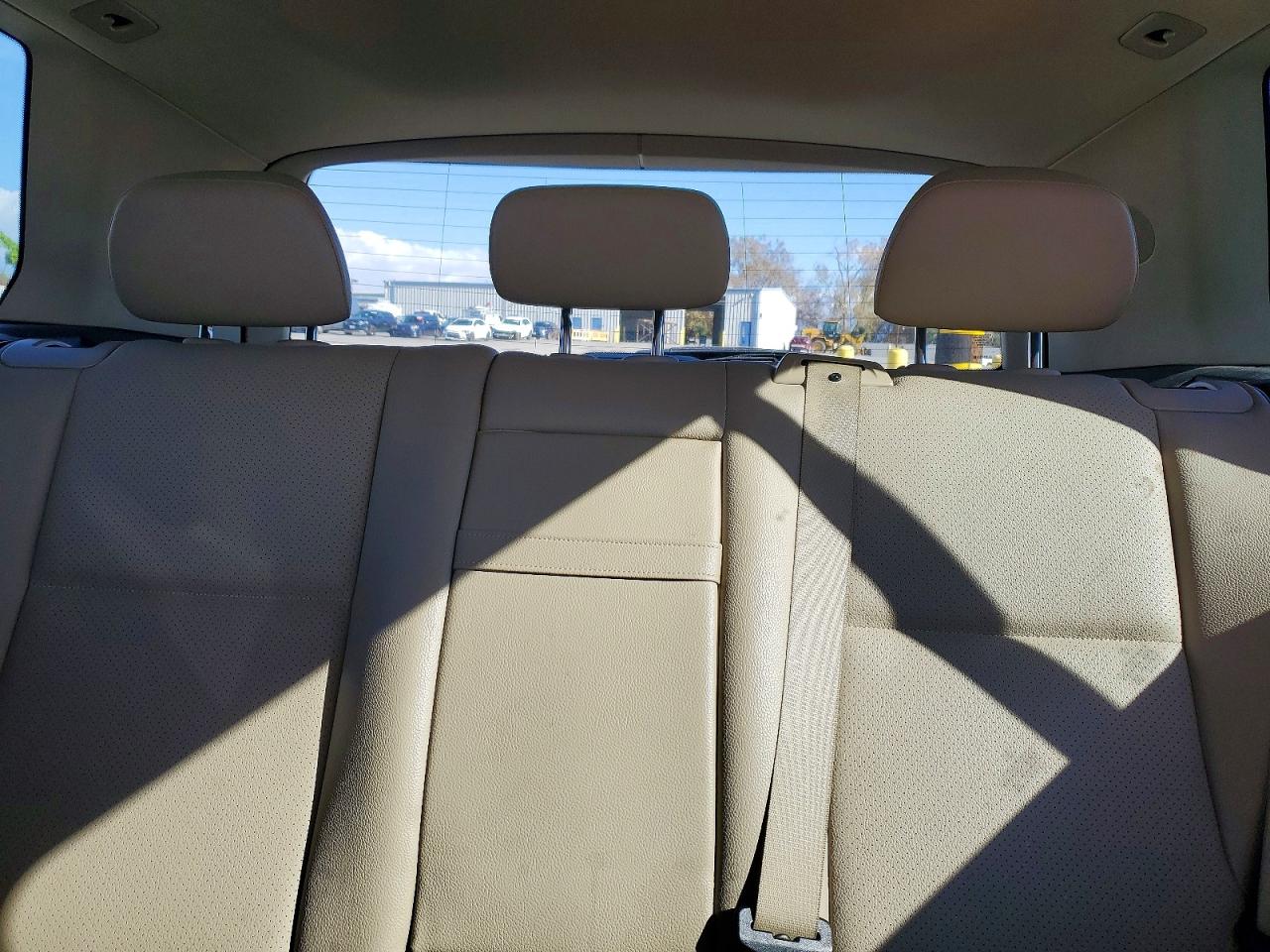 2011 MERCEDES-BENZ GLK 350 photo 10