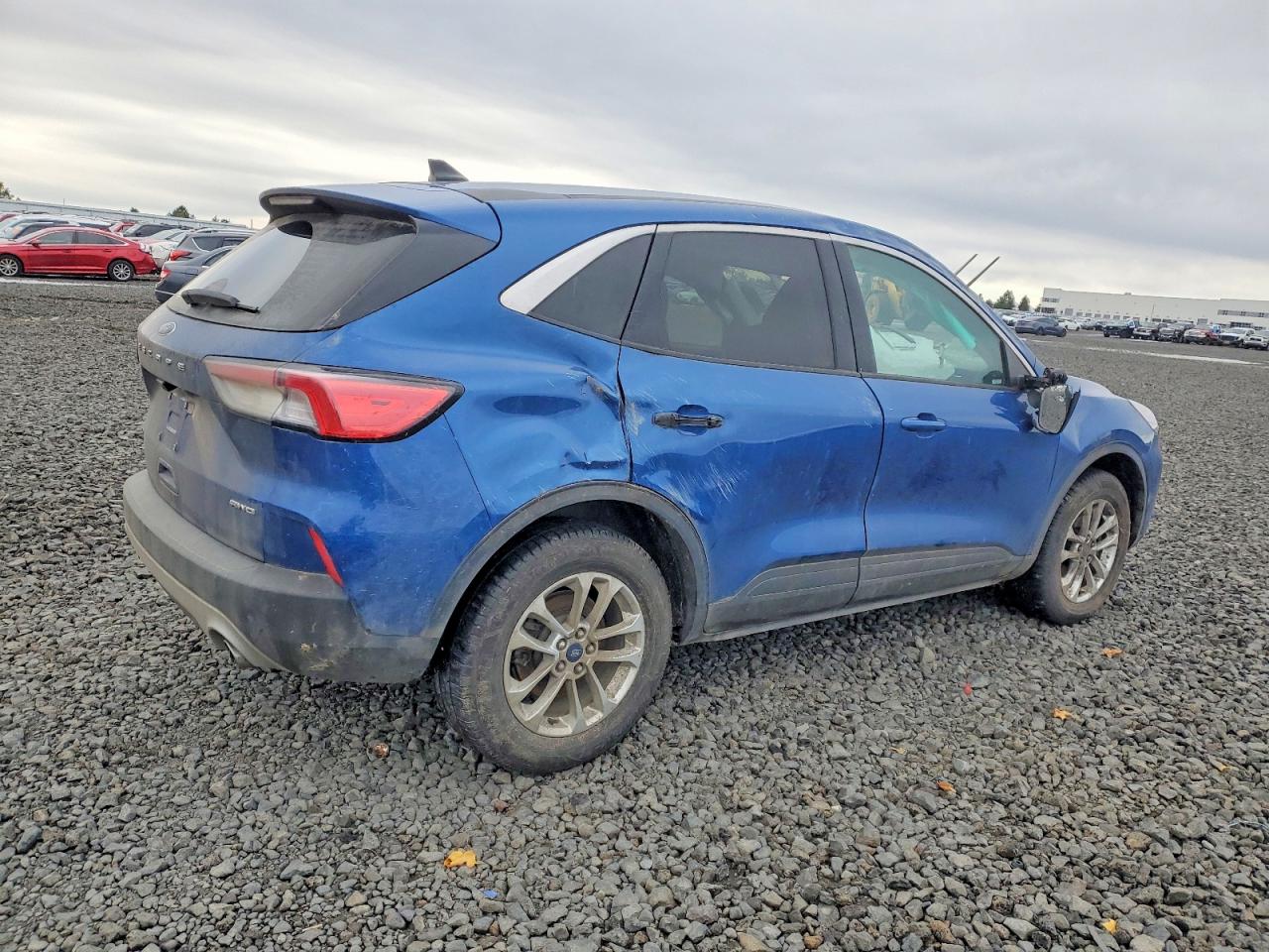 2022 FORD ESCAPE SE photo 3