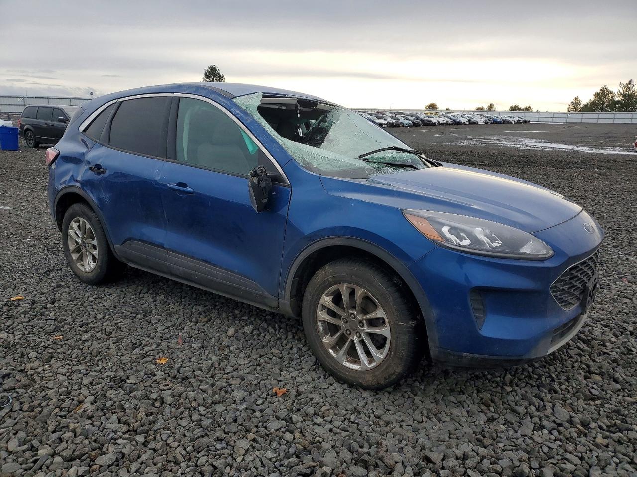 2022 FORD ESCAPE SE photo 4