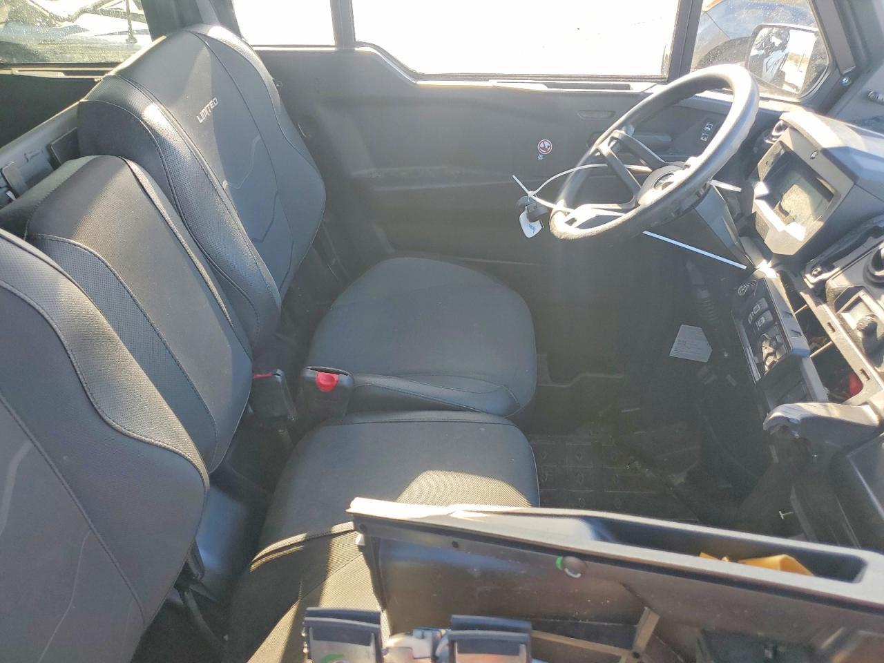 2025 CAN-AM DEFENDER UTILITY VEHICLE photo 5