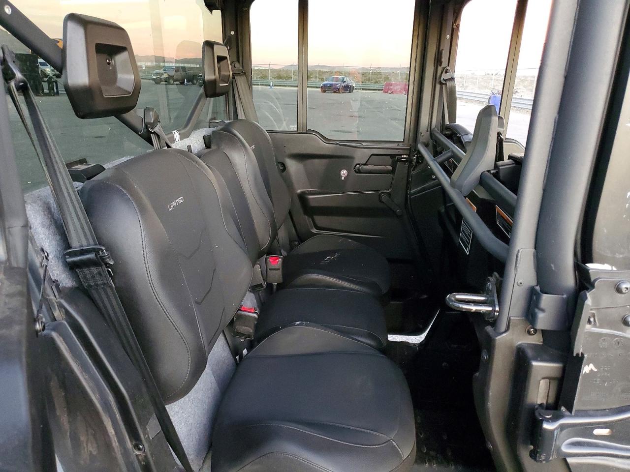 2025 CAN-AM DEFENDER UTILITY VEHICLE photo 6