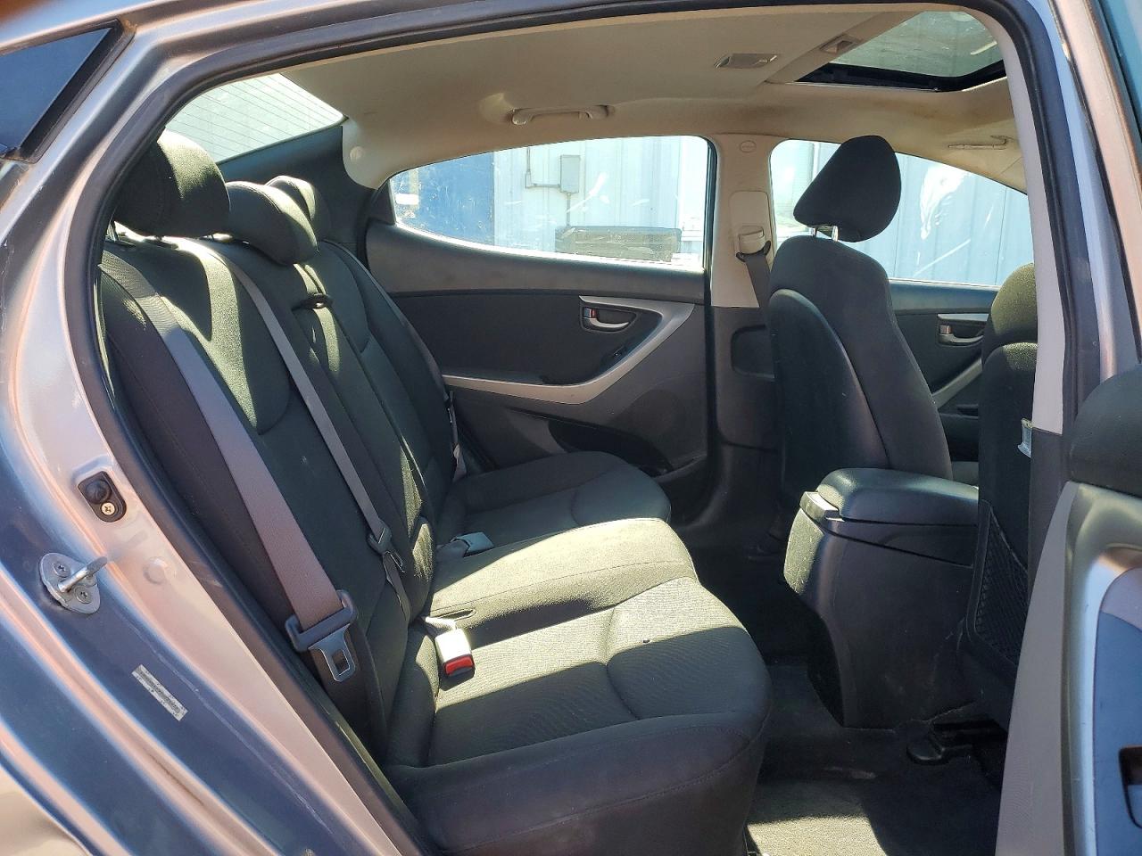 2015 HYUNDAI ELANTRA SE photo 10