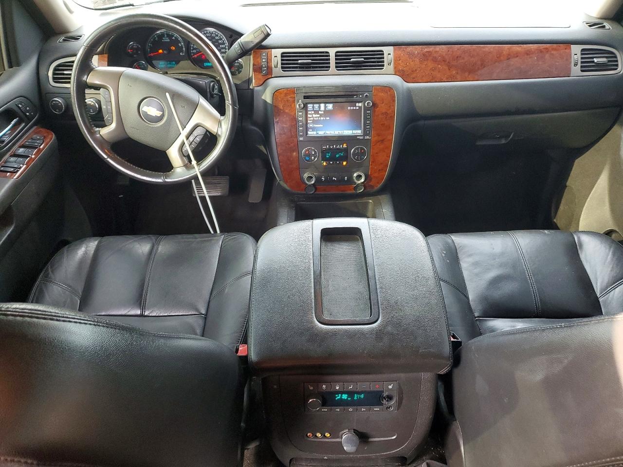 2012 CHEVROLET SUBURBAN K1500 LT photo 8