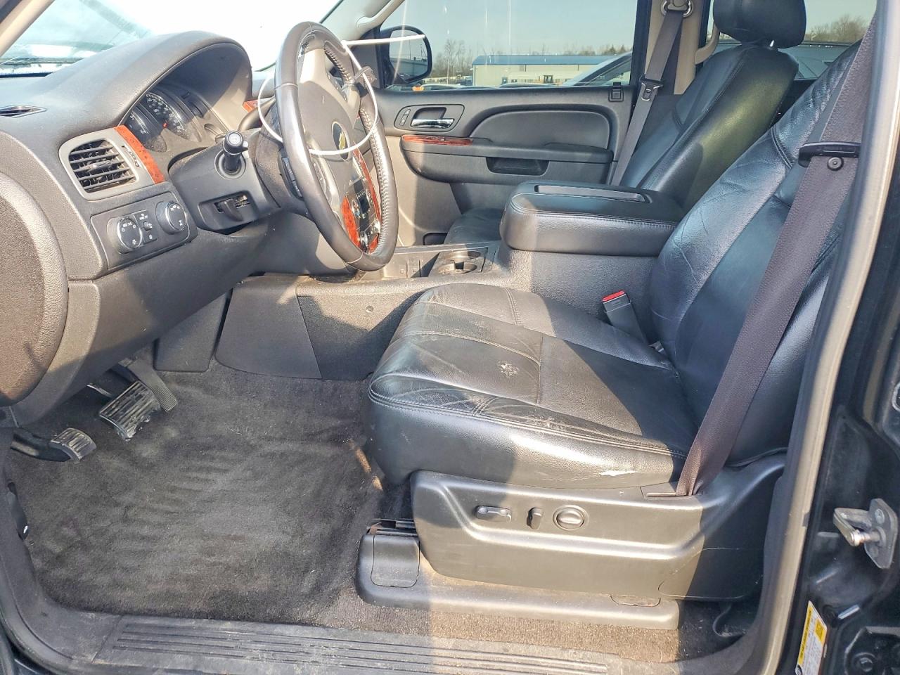 2012 CHEVROLET SUBURBAN K1500 LT photo 7