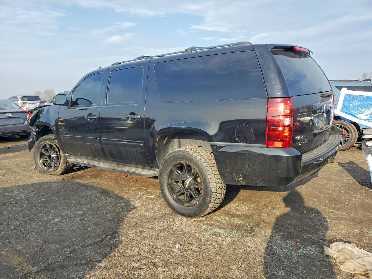 2012 CHEVROLET SUBURBAN K1500 LT photo 2