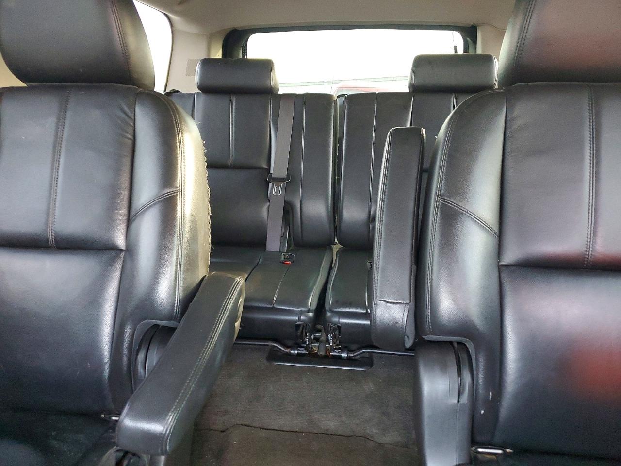 2012 CHEVROLET SUBURBAN K1500 LT photo 10