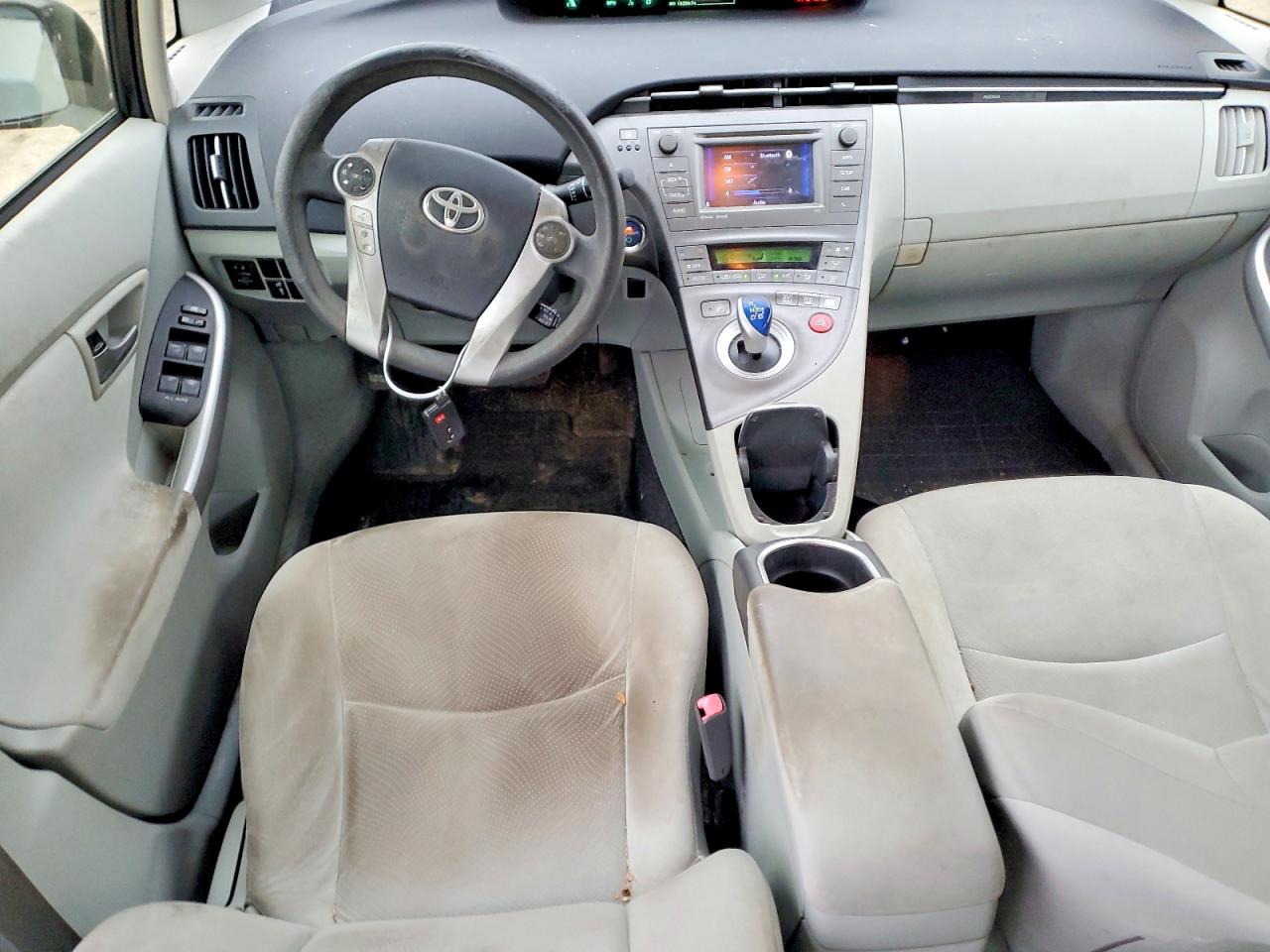 2013 TOYOTA PRIUS photo 15