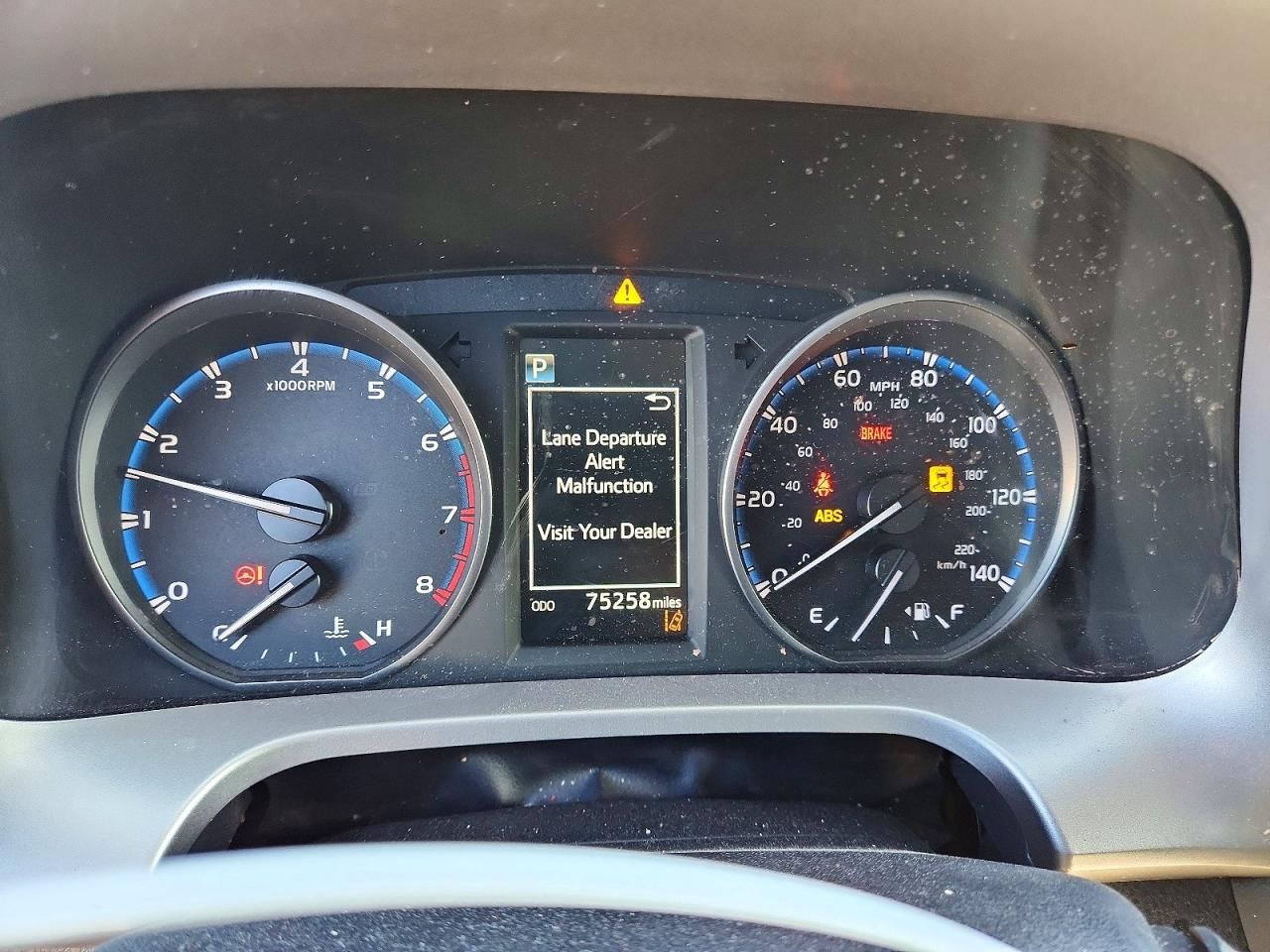 2017 TOYOTA RAV4 LE photo 9