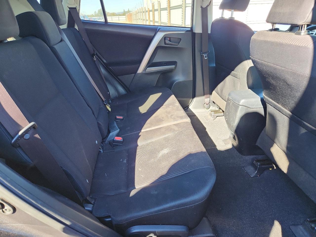 2017 TOYOTA RAV4 LE photo 11