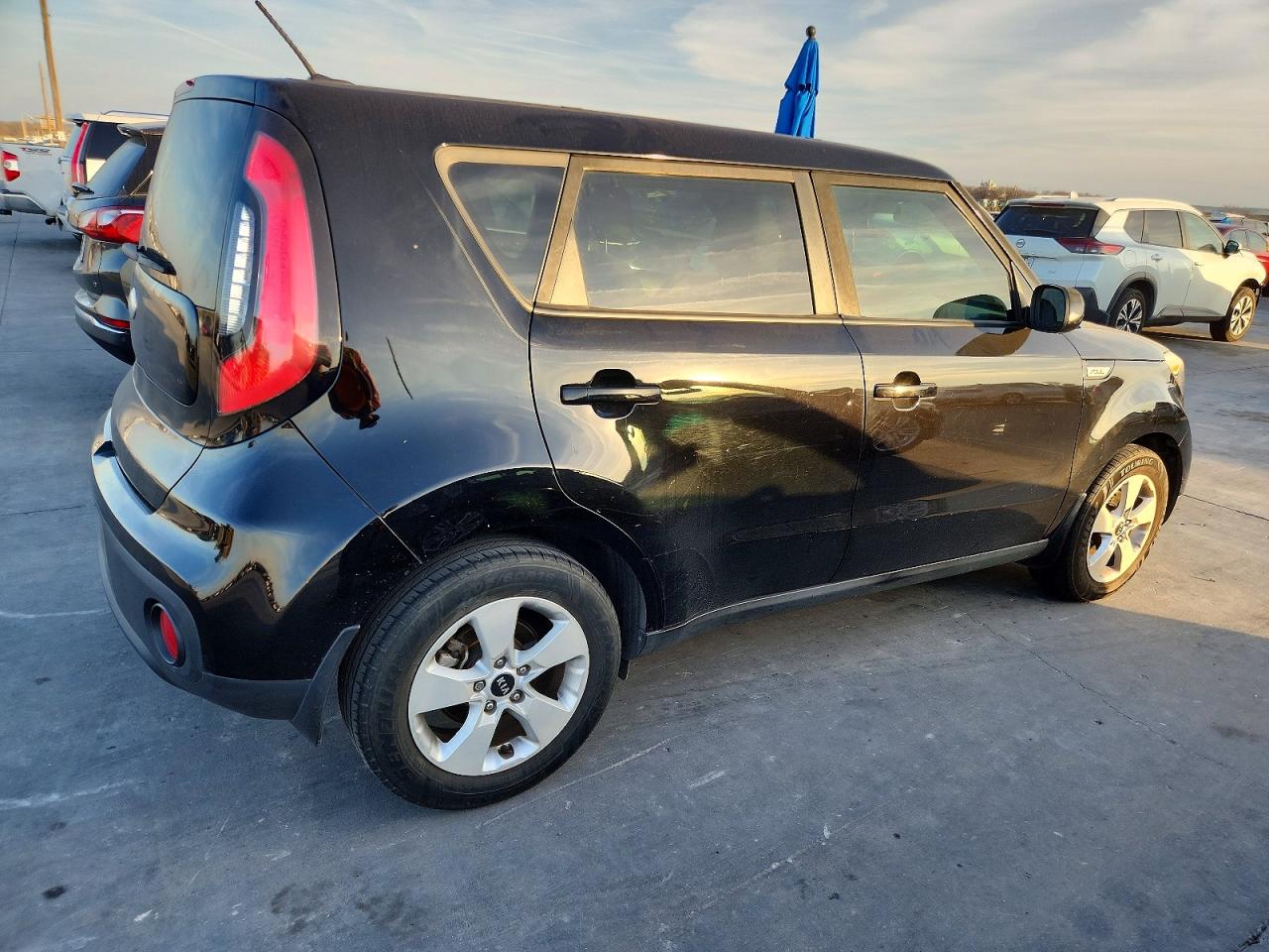 2017 KIA SOUL photo 3