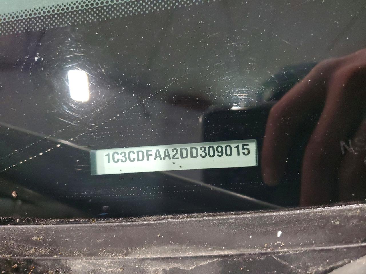 2013 DODGE DART SE photo 23