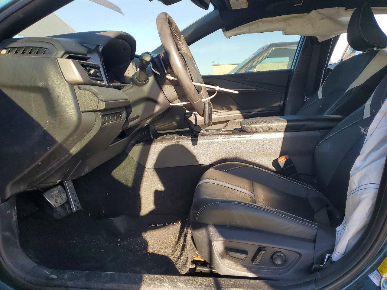 2025 TOYOTA CAMRY XSE photo 7