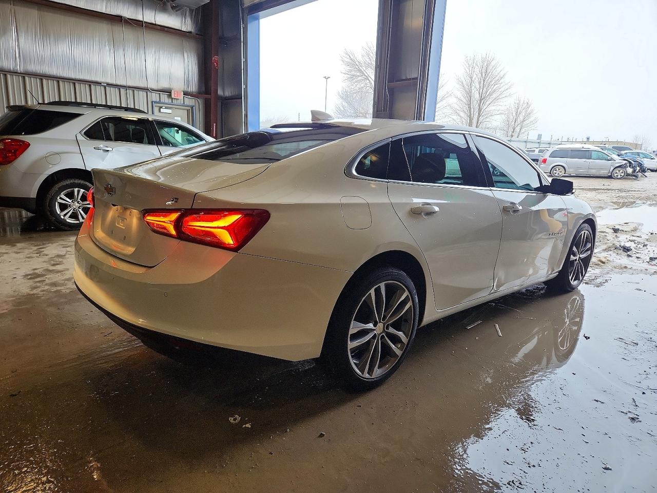 2024 CHEVROLET MALIBU PREMIER photo 3