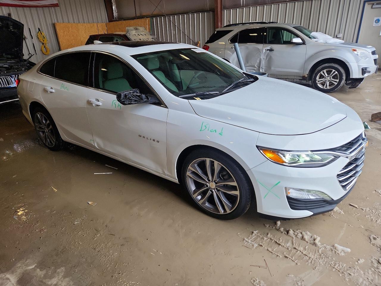 2024 CHEVROLET MALIBU PREMIER photo 4