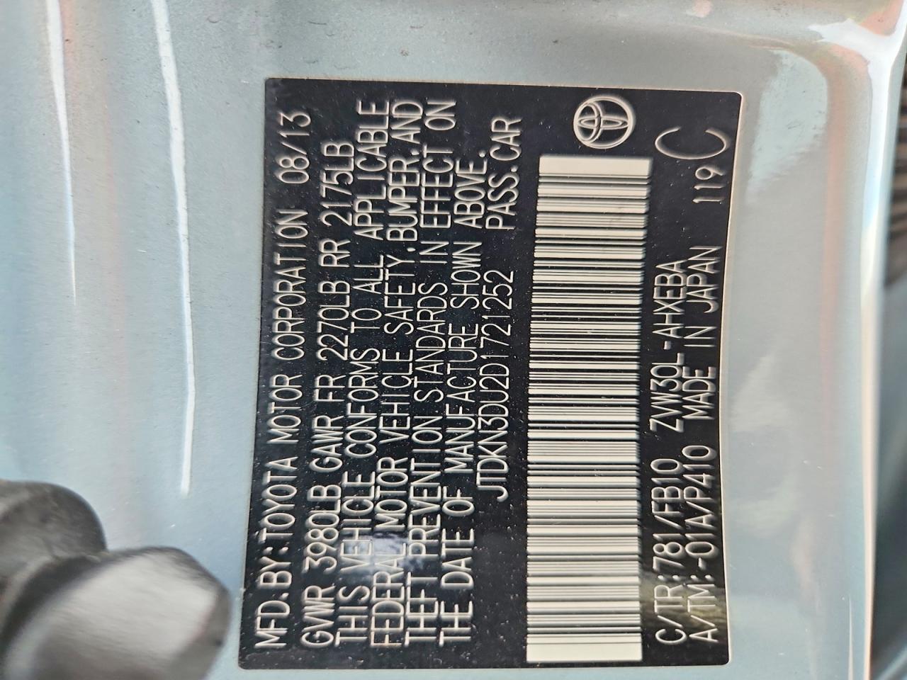 2013 TOYOTA PRIUS photo 13