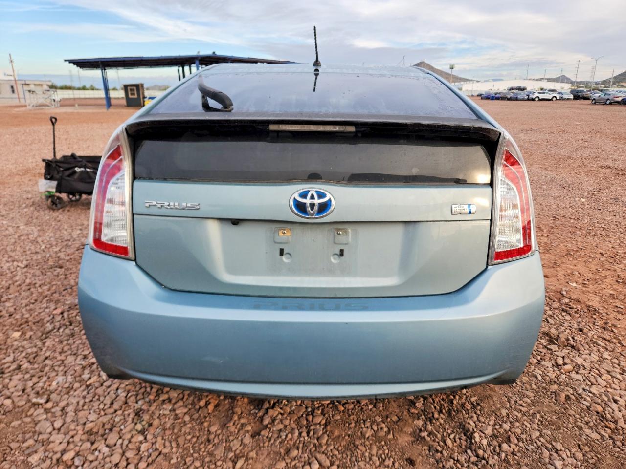 2013 TOYOTA PRIUS photo 6