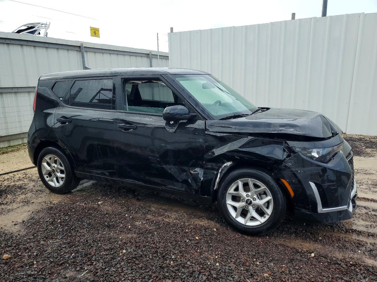 2025 KIA SOUL LX photo 4