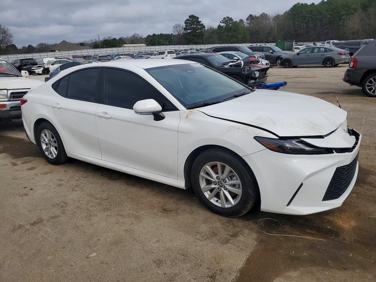 2025 TOYOTA CAMRY XSE photo 4