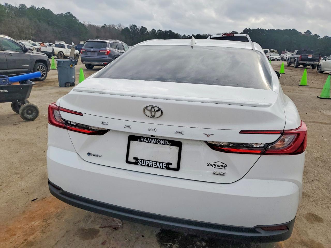 2025 TOYOTA CAMRY XSE photo 6