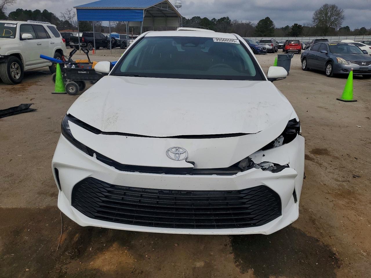 2025 TOYOTA CAMRY XSE photo 5