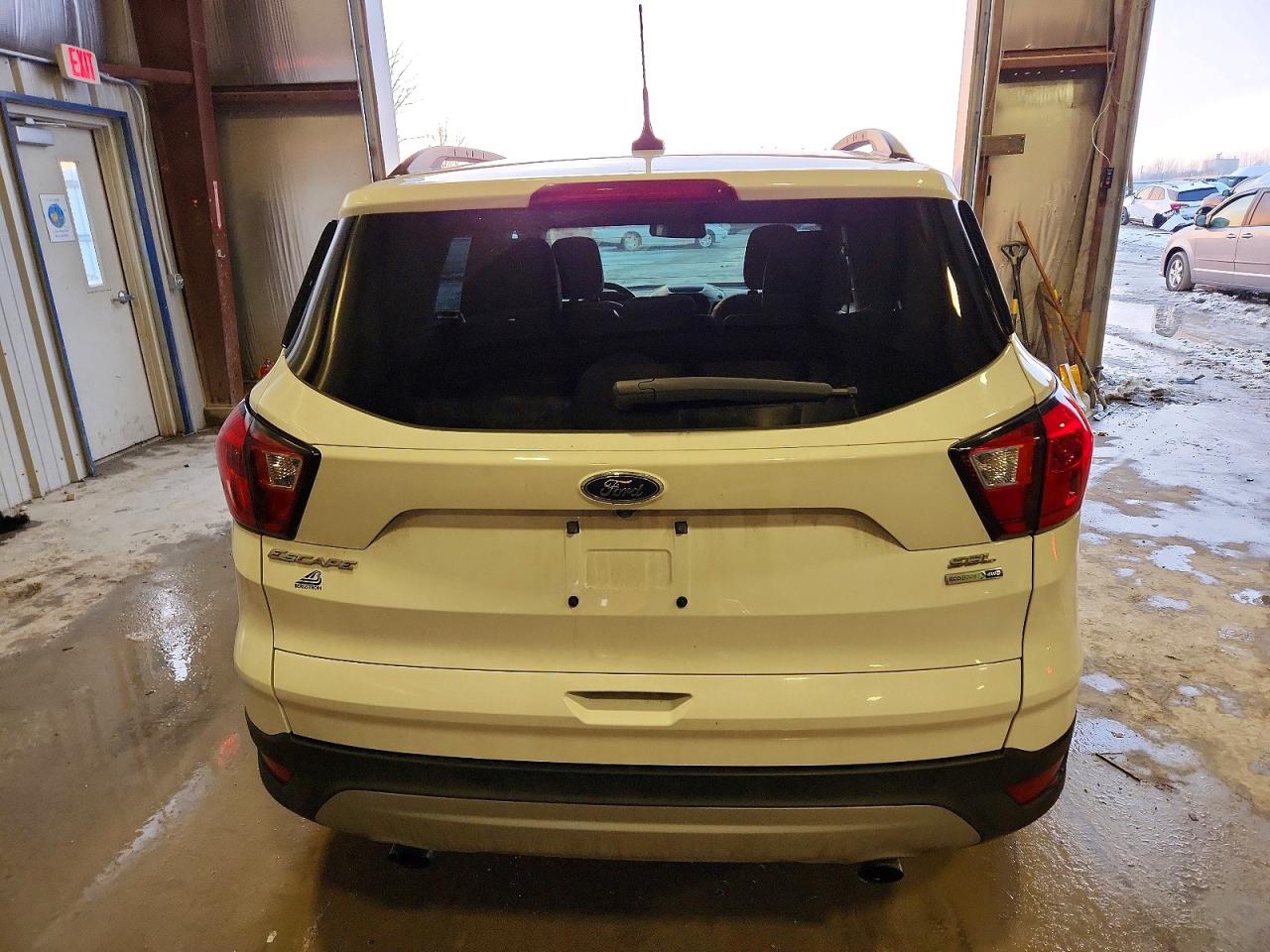 2019 FORD ESCAPE SEL photo 6