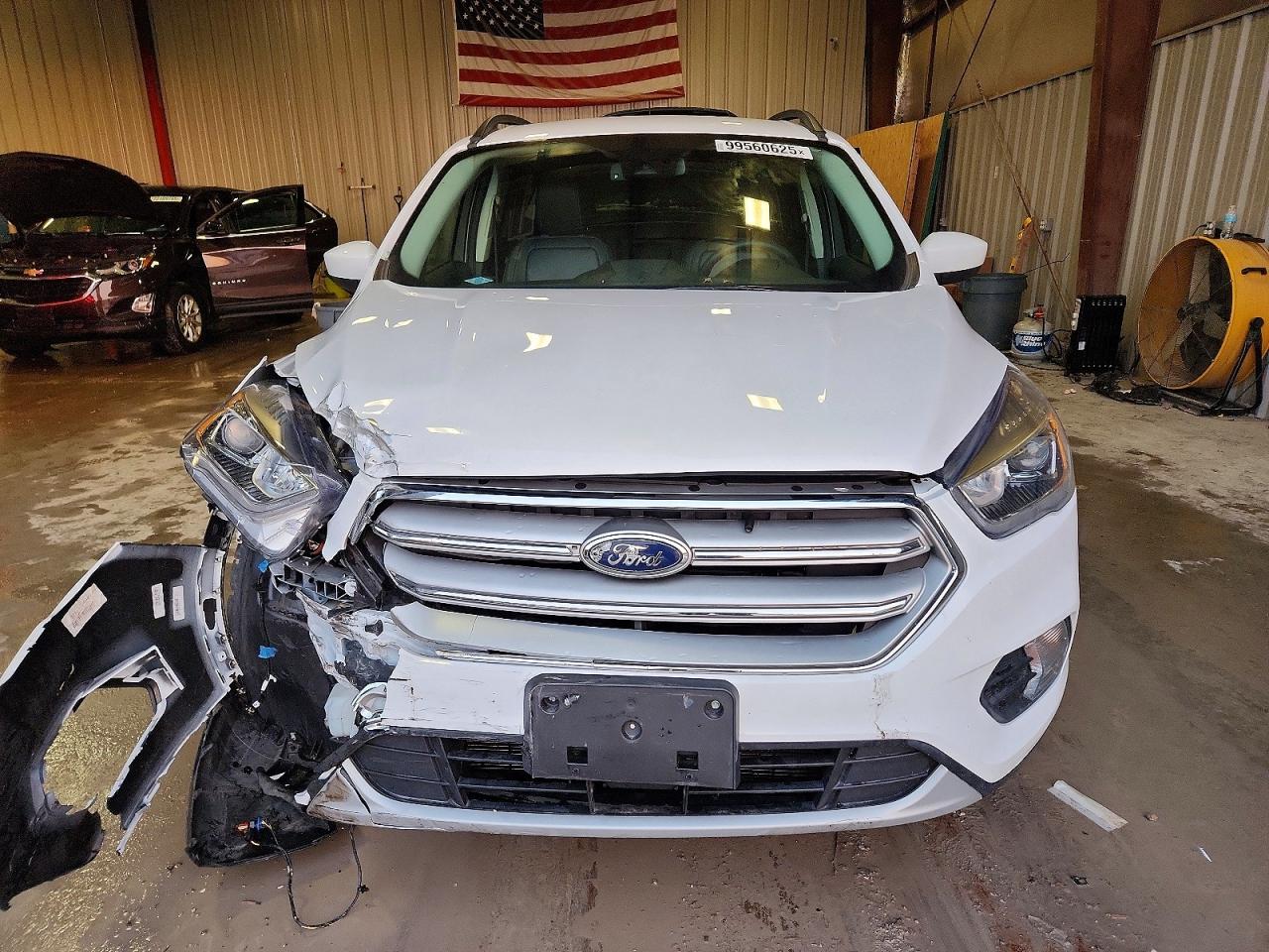 2019 FORD ESCAPE SEL photo 5