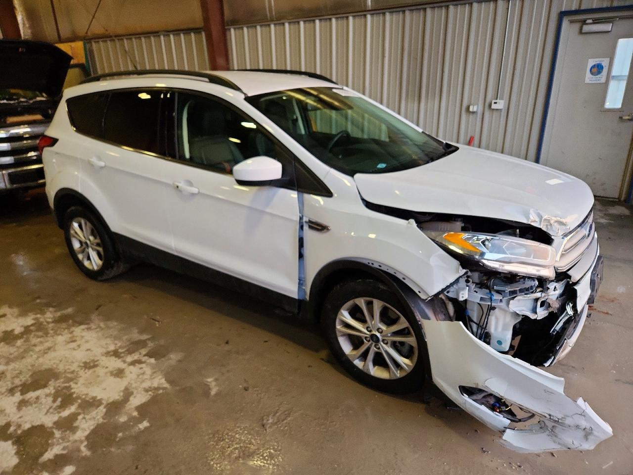 2019 FORD ESCAPE SEL photo 4
