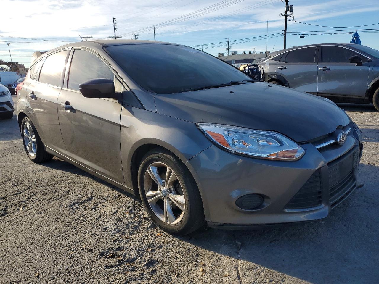 2014 FORD FOCUS SE photo 4