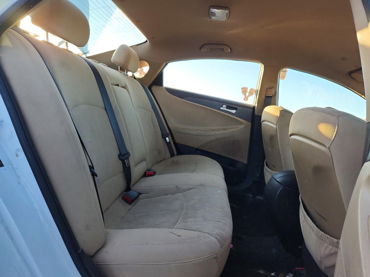 2011 HYUNDAI SONATA GLS photo 28