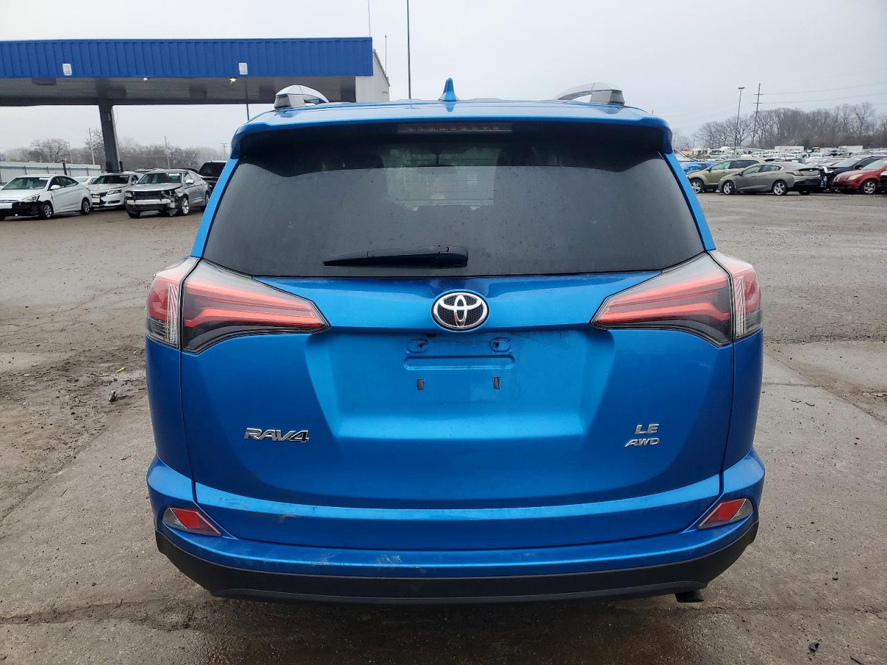 2016 TOYOTA RAV4 LE photo 6