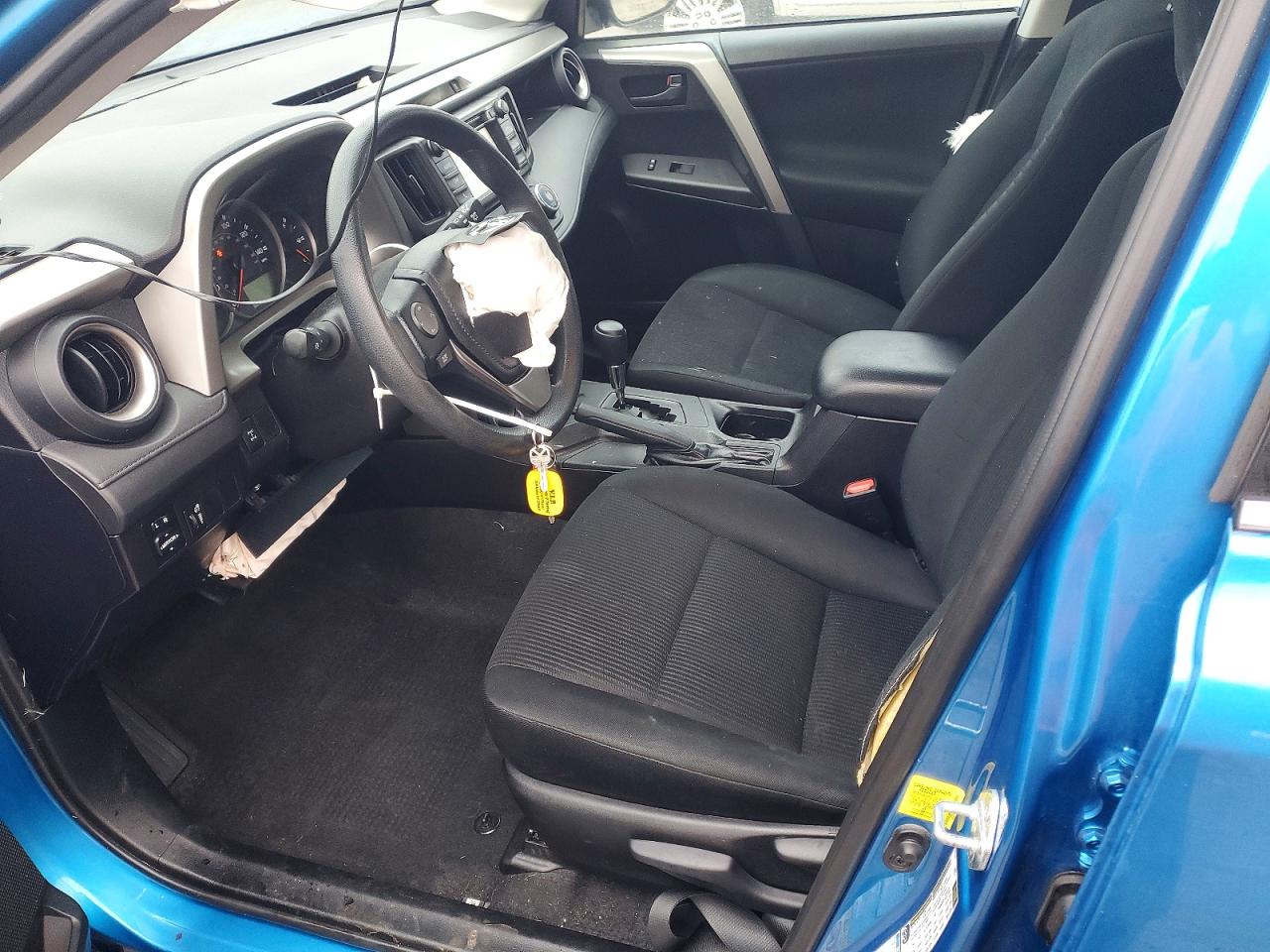 2016 TOYOTA RAV4 LE photo 7