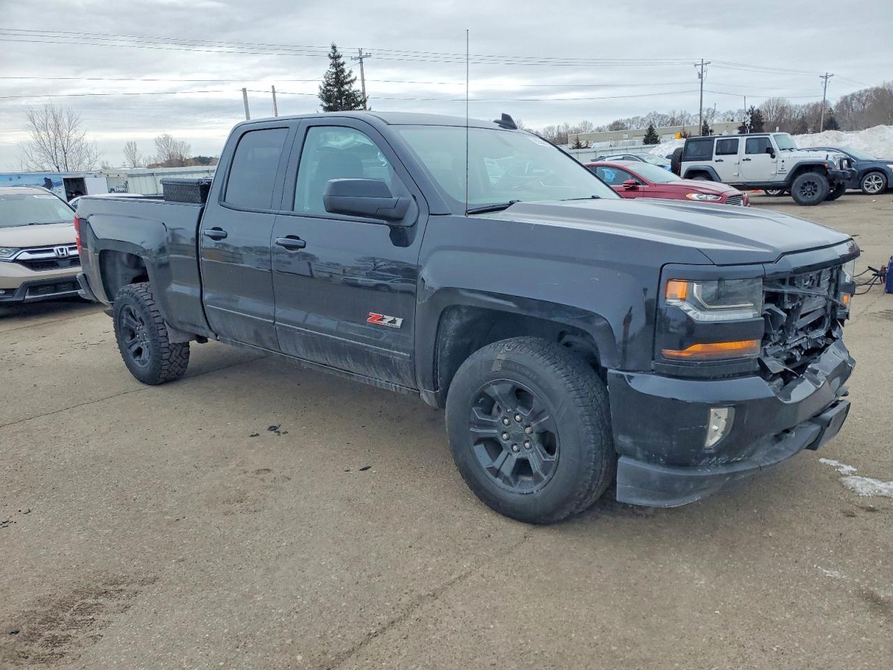 2017 CHEVROLET SILVERADO K1500 LT photo 7