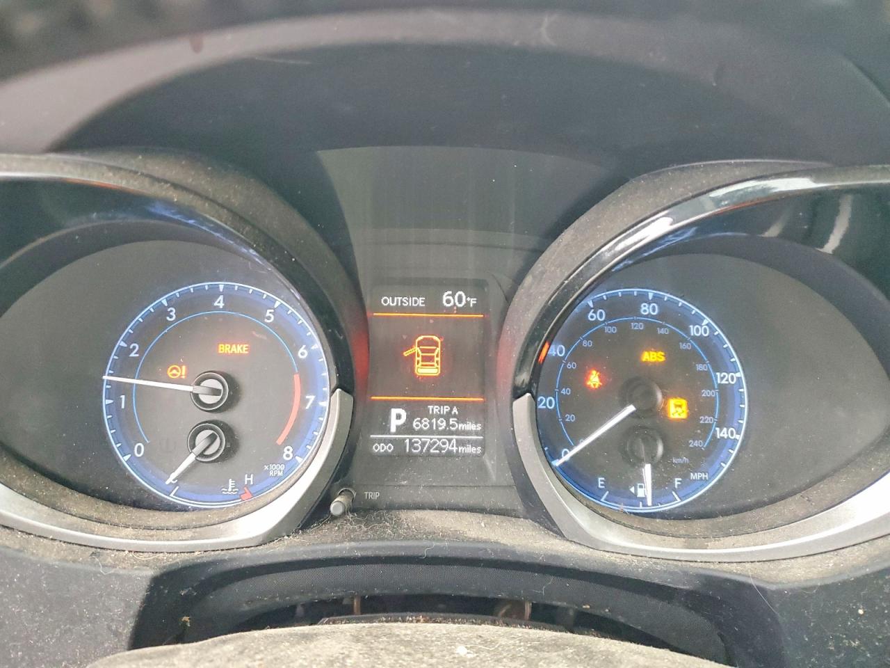 2016 TOYOTA COROLLA L photo 9