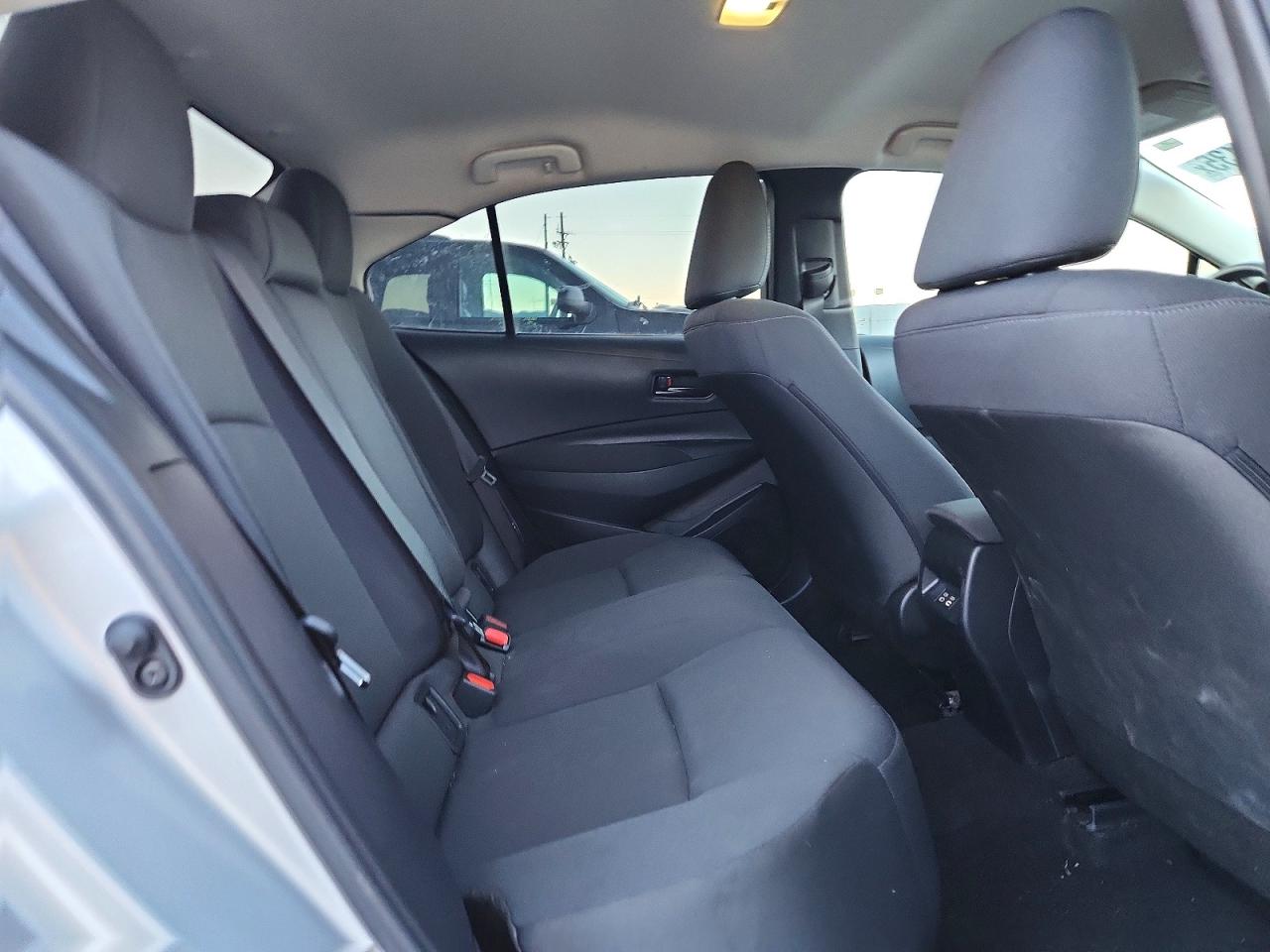 2024 TOYOTA COROLLA LE photo 10